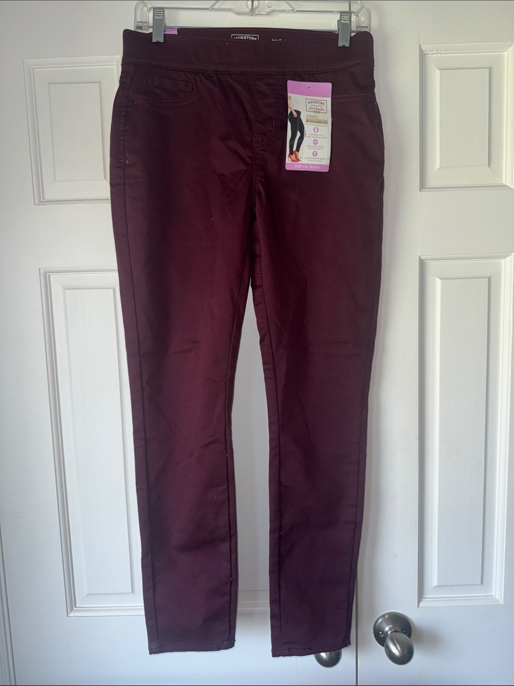 Levi's Women's Skinny Jeans - Deep Burgundy
